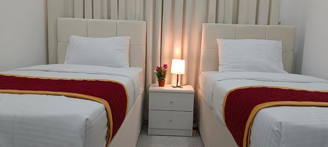 Ferienwohnung De Iris Regency Fahaheel Kuwait City Exterior foto