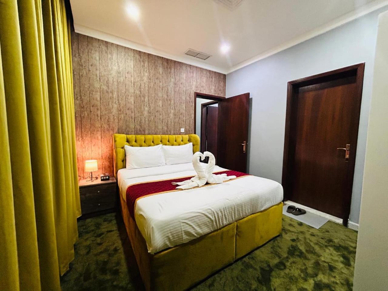 Ferienwohnung De Iris Regency Fahaheel Kuwait City Exterior foto