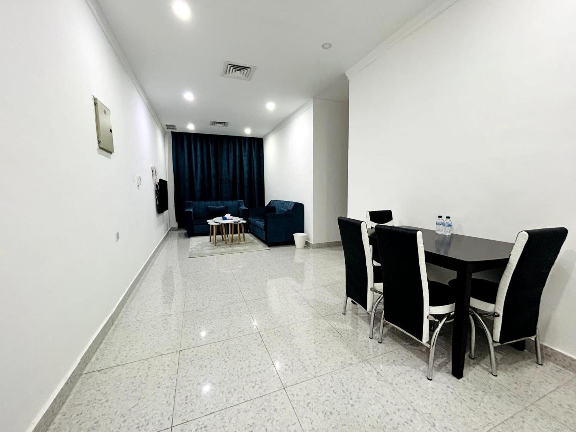 Ferienwohnung De Iris Regency Fahaheel Kuwait City Exterior foto