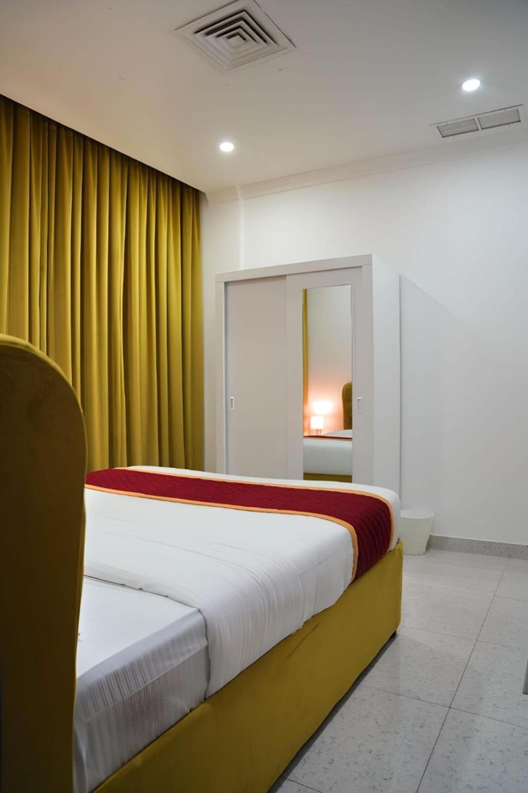 Ferienwohnung De Iris Regency Fahaheel Kuwait City Exterior foto