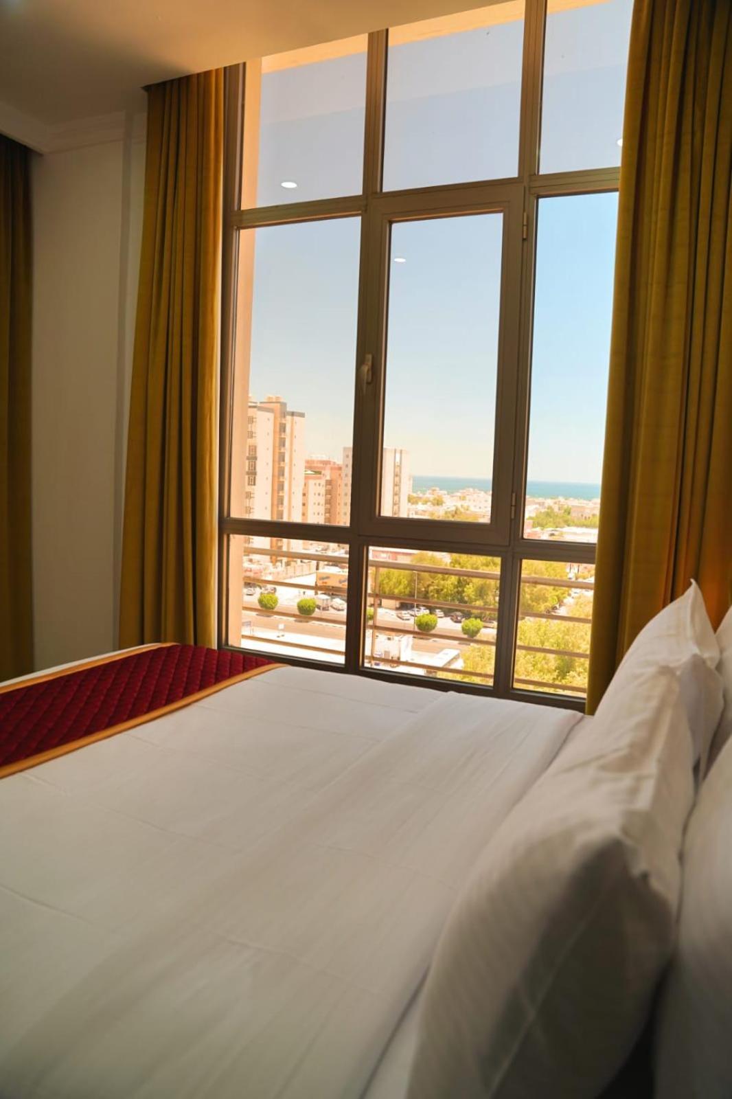 Ferienwohnung De Iris Regency Fahaheel Kuwait City Exterior foto