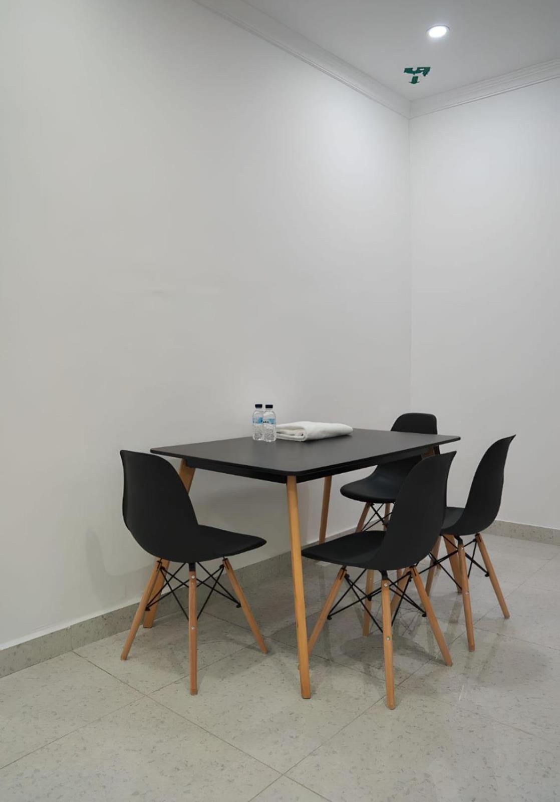 Ferienwohnung De Iris Regency Fahaheel Kuwait City Exterior foto